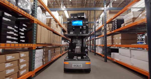В Alibaba презентовали беспилотного робота для доставки посылок