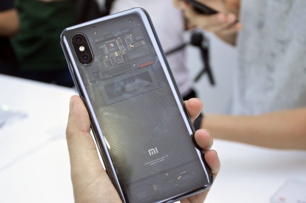 Эксперты рассказали о минусах Xiaomi Mi8