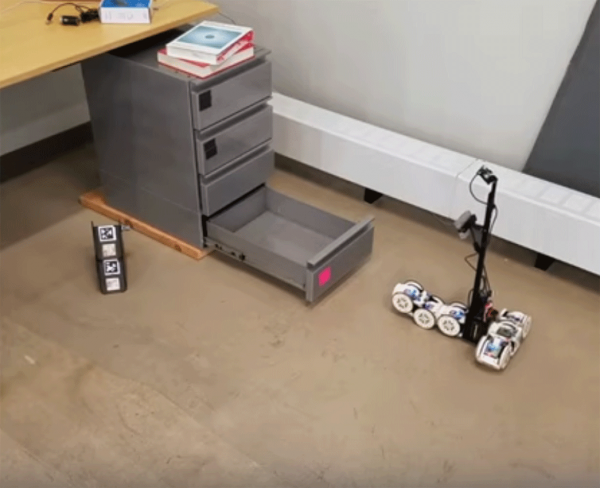 Модульный робот научился пользоваться подручными средствами, преодолевая препятствия
