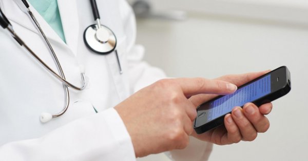 Известные мобильные фирмы скрывают от клиентов риск развития рака от смартфонов
