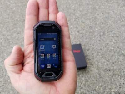 Создан самый маленький в мире защищенный 4G-смартфон