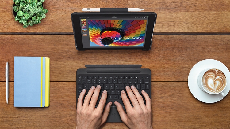 Logitech выпустила чехлы-клавиатуры Slim Combo и Slim Folio для нового планшета iPad