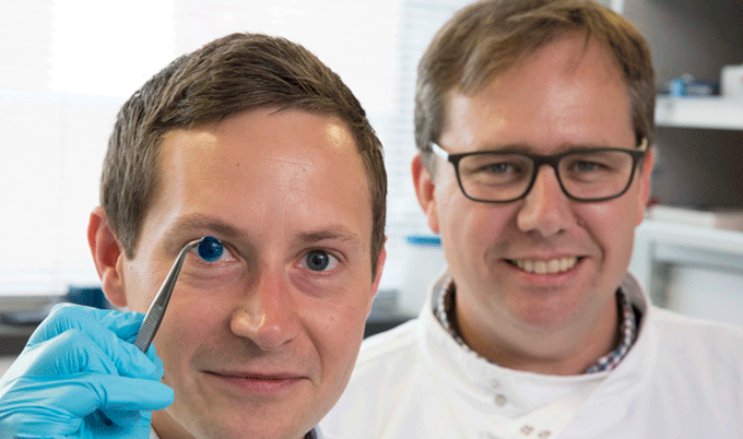 Ученые впервые создали роговицу человеческого глаза  с помощью 3D-принтера