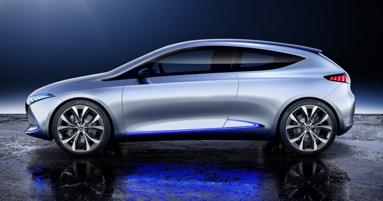 Электрохетчбэк Mercedes-Benz EQA готовится ударить по позициям Tesla Model 3