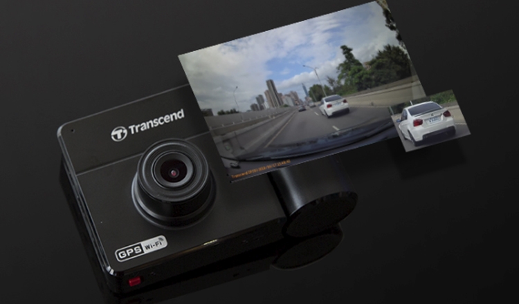 Автомобильный видеорегистратор Transcend DrivePro 550 снабжён двумя объективами