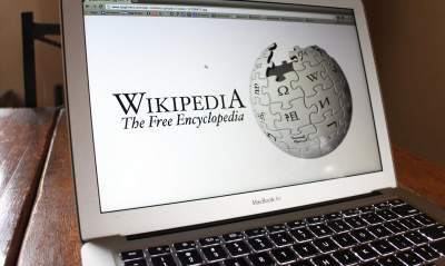 Wikipedia на итальянском и испанском языке приостановила свою работу