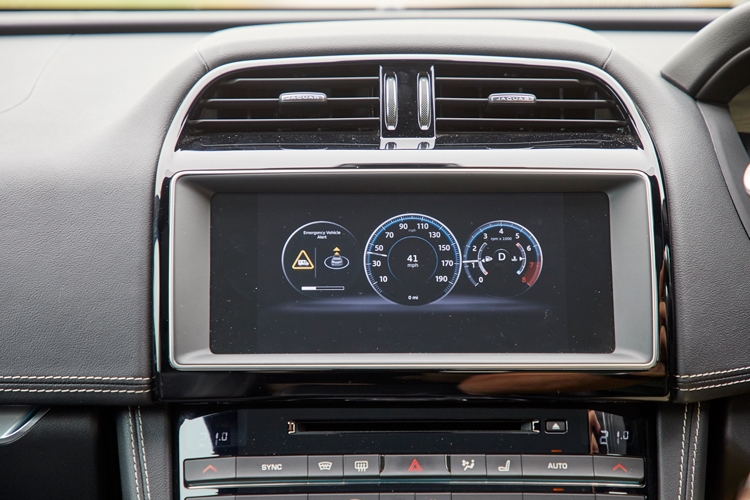 Jaguar Land Rover показала подключённые автомобили с системой V2X