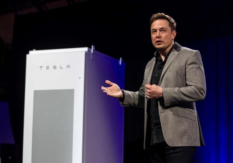 Tesla построит самое крупное в своей истории хранилище энергии