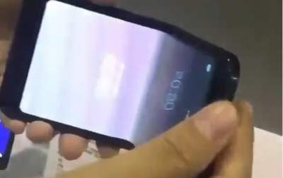 Гибкий смартфон от китайской компании показали на видео