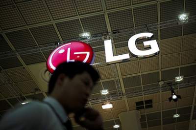 LG выпустит телефон с 16 камерами